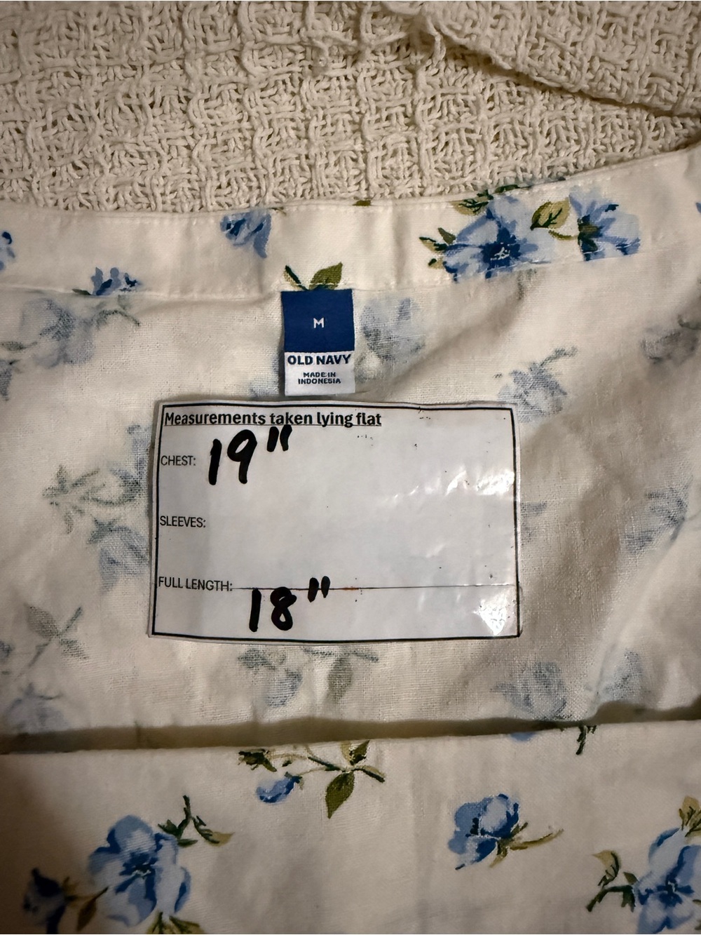 Old Navy White Tank with Blue Floral Print Square Neck Size Medium - Picture 4 of 4